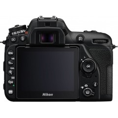 Nikon D7500 DSLR Camera with AF-S DX NIKKOR 18-140mm f/3.5-5.6G ED VR Lens Kit