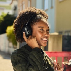 JBL Tour One M3 Over-Ear Bluetooth Headphones Black JBL Tour One M3 Over-Ear Bluetooth Headphones Black