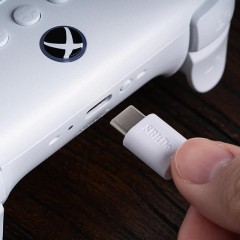 8BitDo Ultimate 3-mode Controller for Xbox /Android / PC With Charging Dock (04429) White 8BitDo Ultimate 3-mode Controller for Xbox /Android / PC With Charging Dock (04429) White